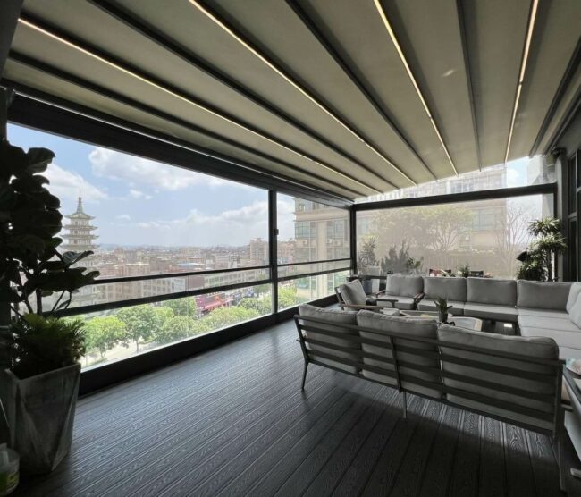 Retractable Roof System14
