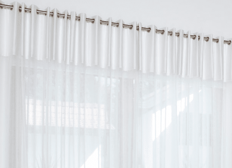 Curtain 4