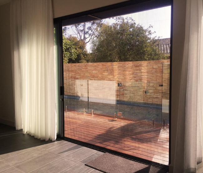 Retractable Flyscreens1